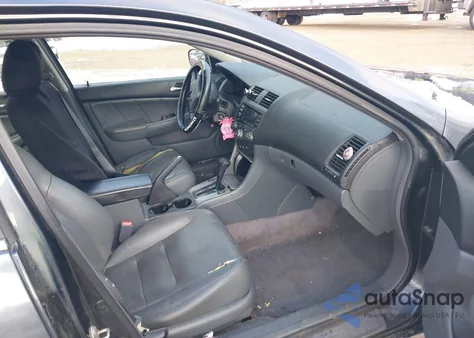 2005 Honda Accord Hybrid from USA, damaged, VIN JHMCN36445C009346